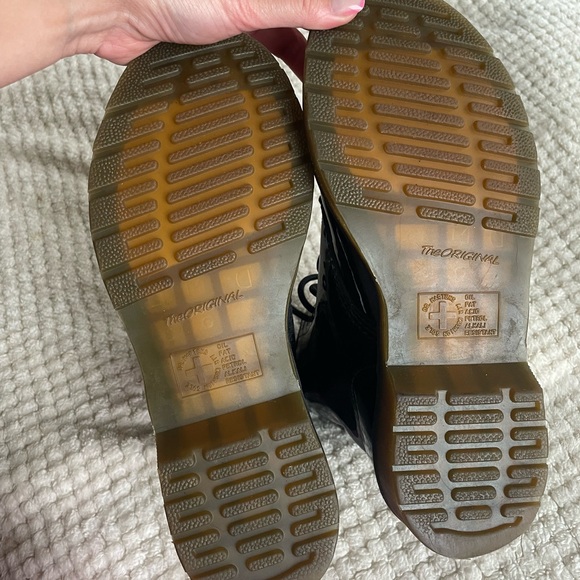 PATENT LEATHER DOC MARTENS 🖤📞♠️ - Picture 7 of 8